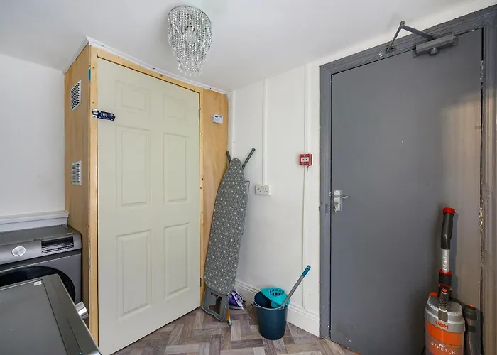 *rg7h*for Your Relaxed & Cosy Free Parking Homestay